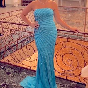 Beautiful classic blue dress